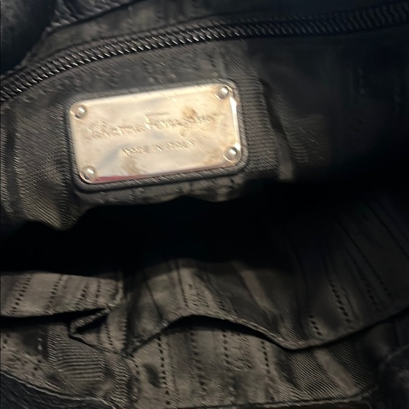 Salvatore Ferragamo Graziella black leather Crossbody bag - Picture 9 of 9